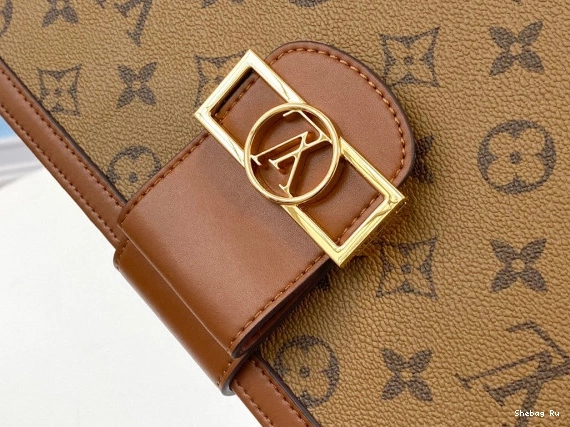 LOUIS CHANELUTCH VUITTON 0809